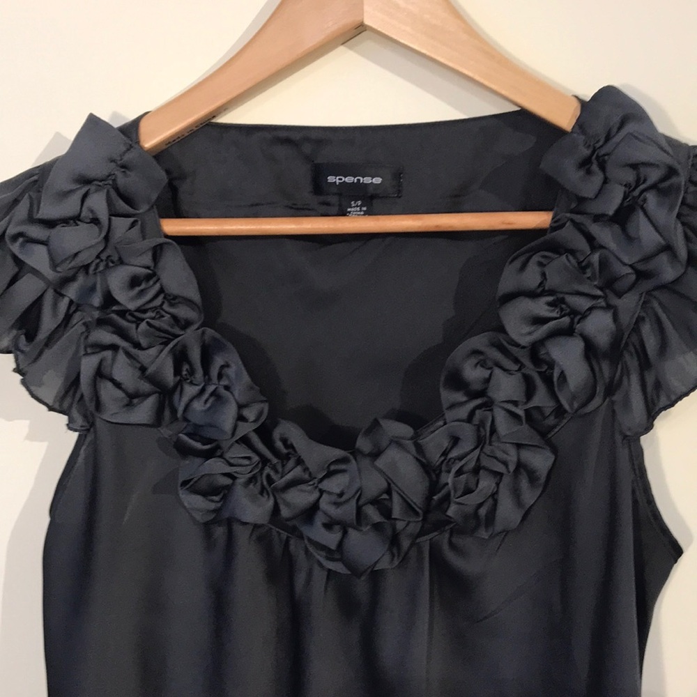 🇨🇦 Spense Sleeveless Ruffle blouse - Picture 4 of 5